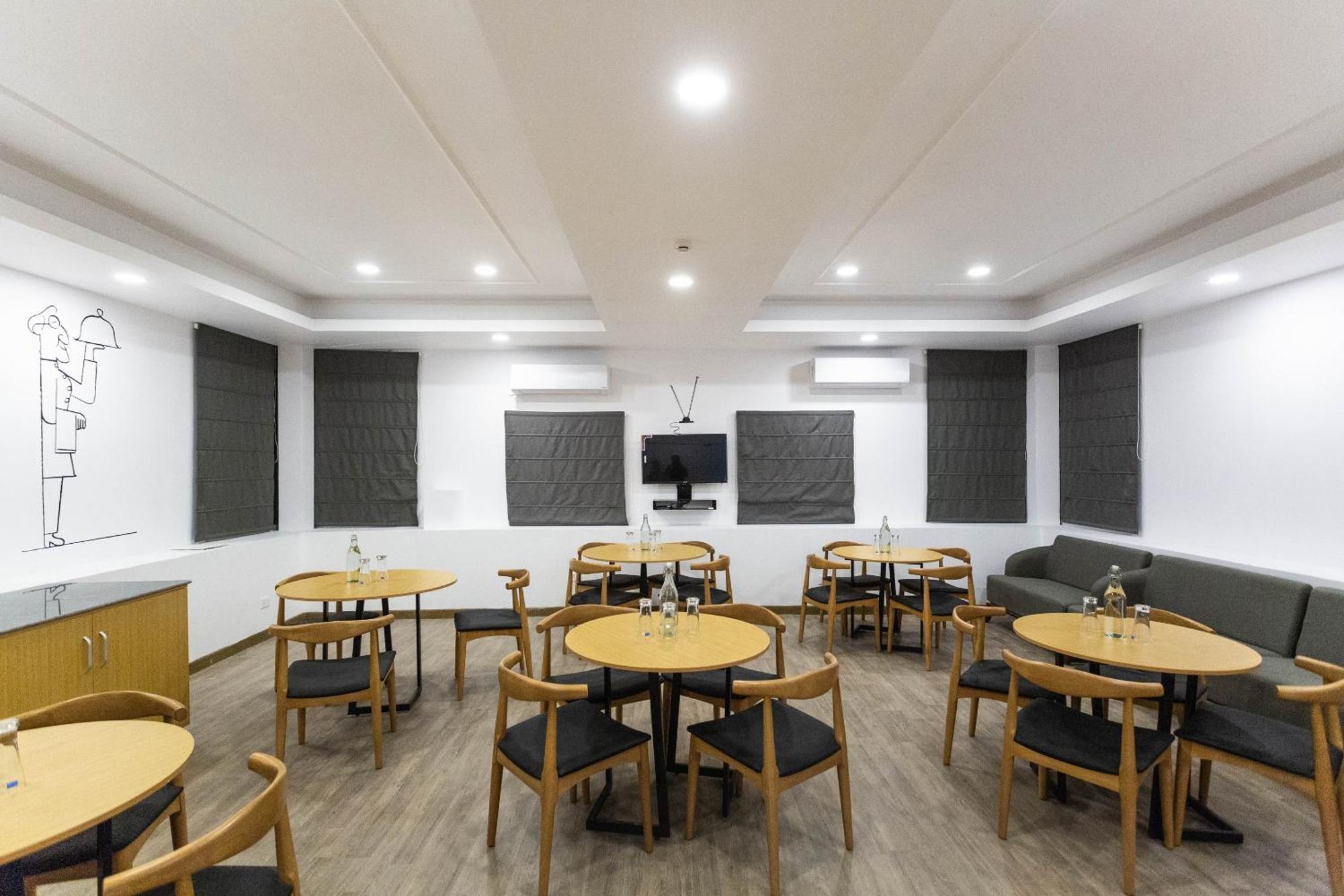 Super Townhouse Habitat New Town Rooms & Party Spaces Колката Екстер'єр фото